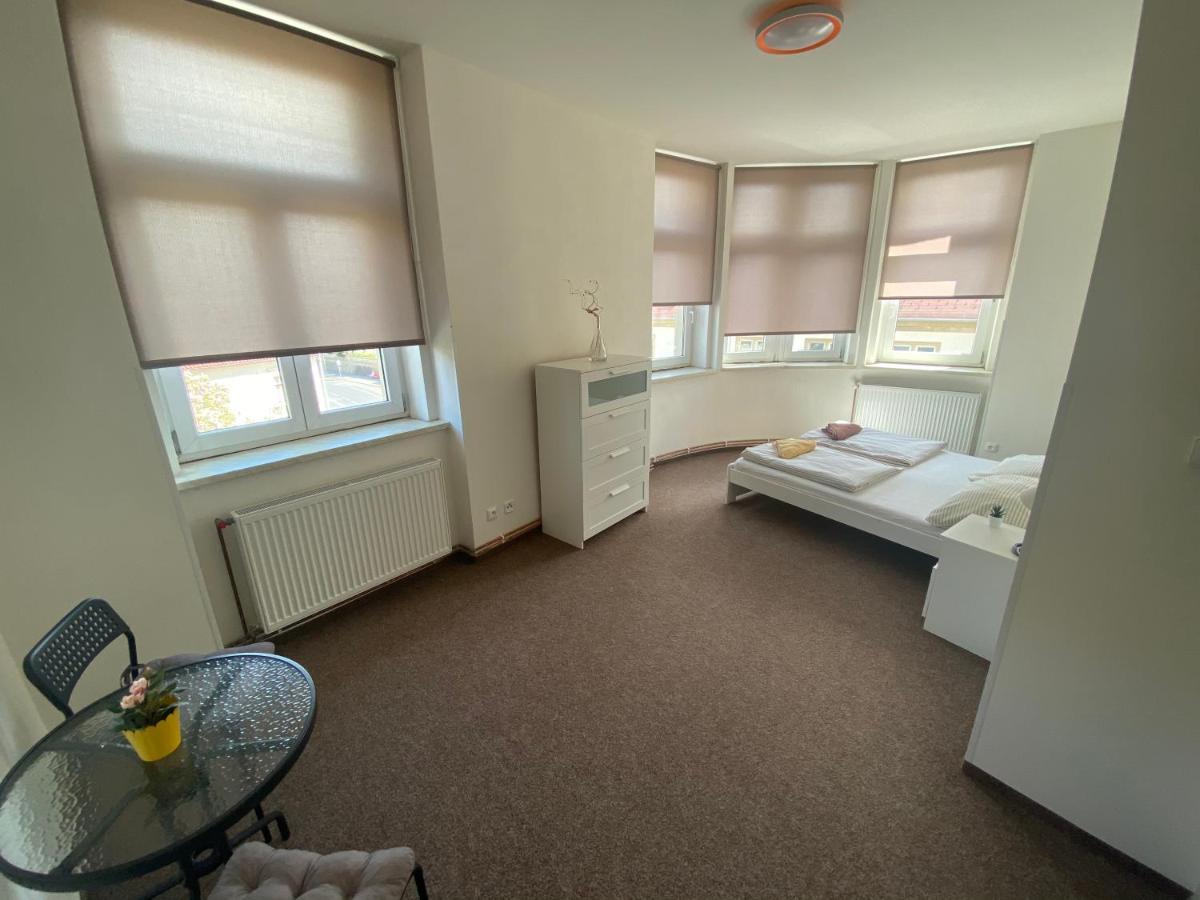 דצ'ין Apartmany U Muzea מראה חיצוני תמונה